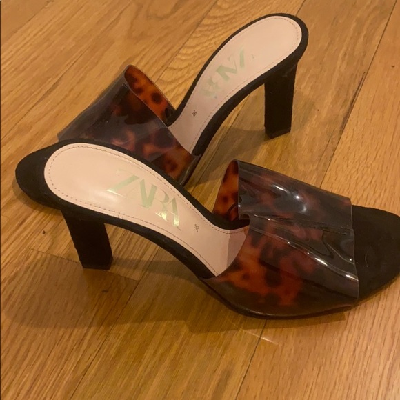 Heeled sandal - Picture 2 of 4